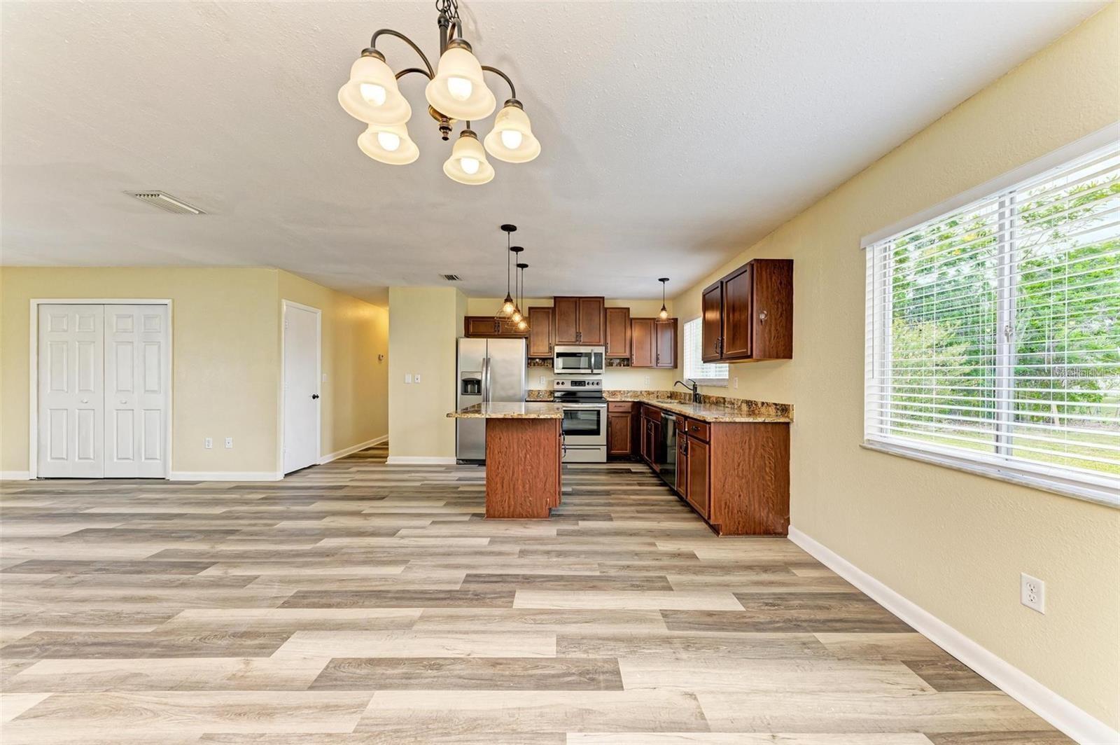 7120 Elyton Dr Property Photo 4
