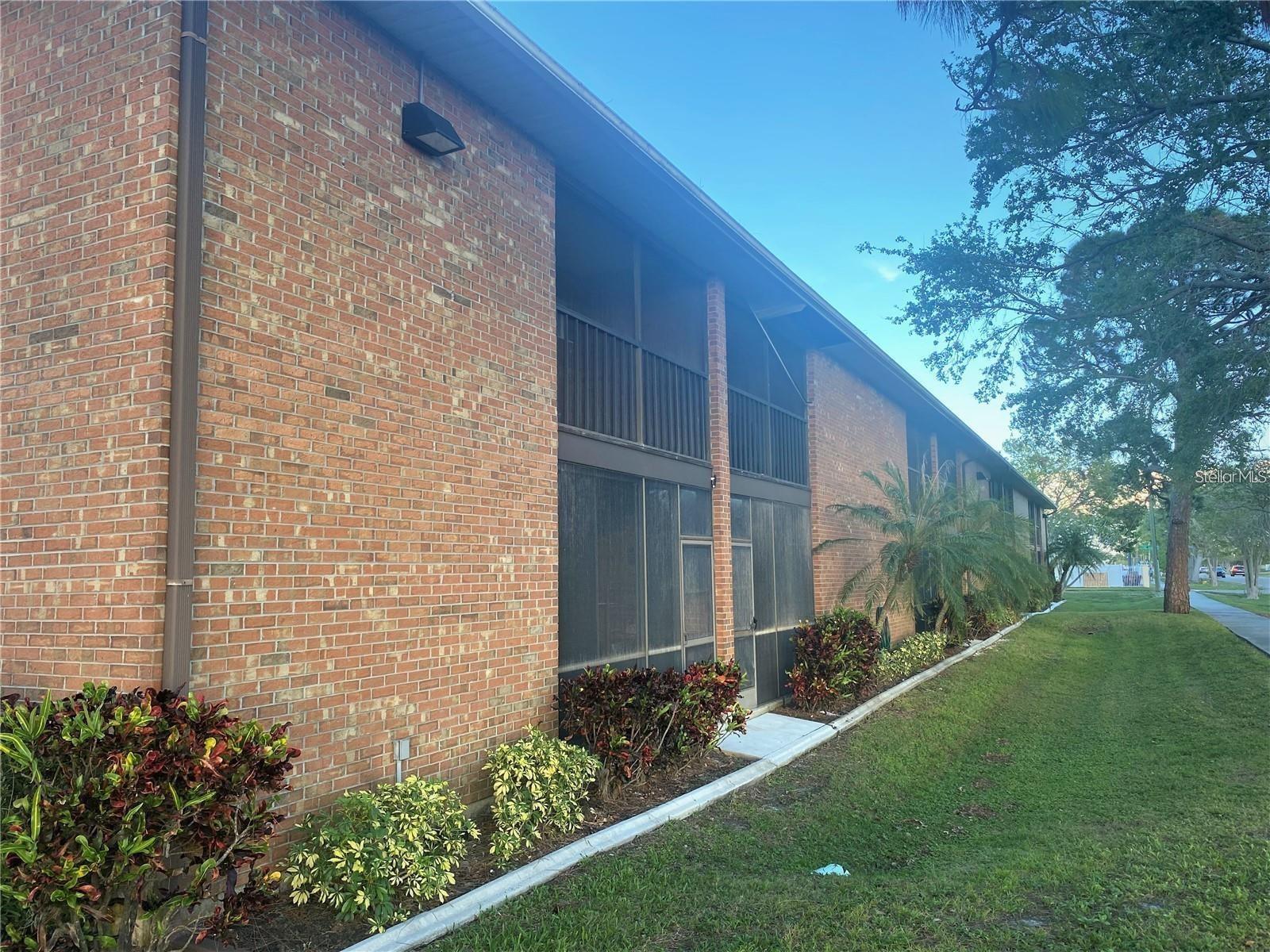 111 Airport Ave W #107 Property Photo 1