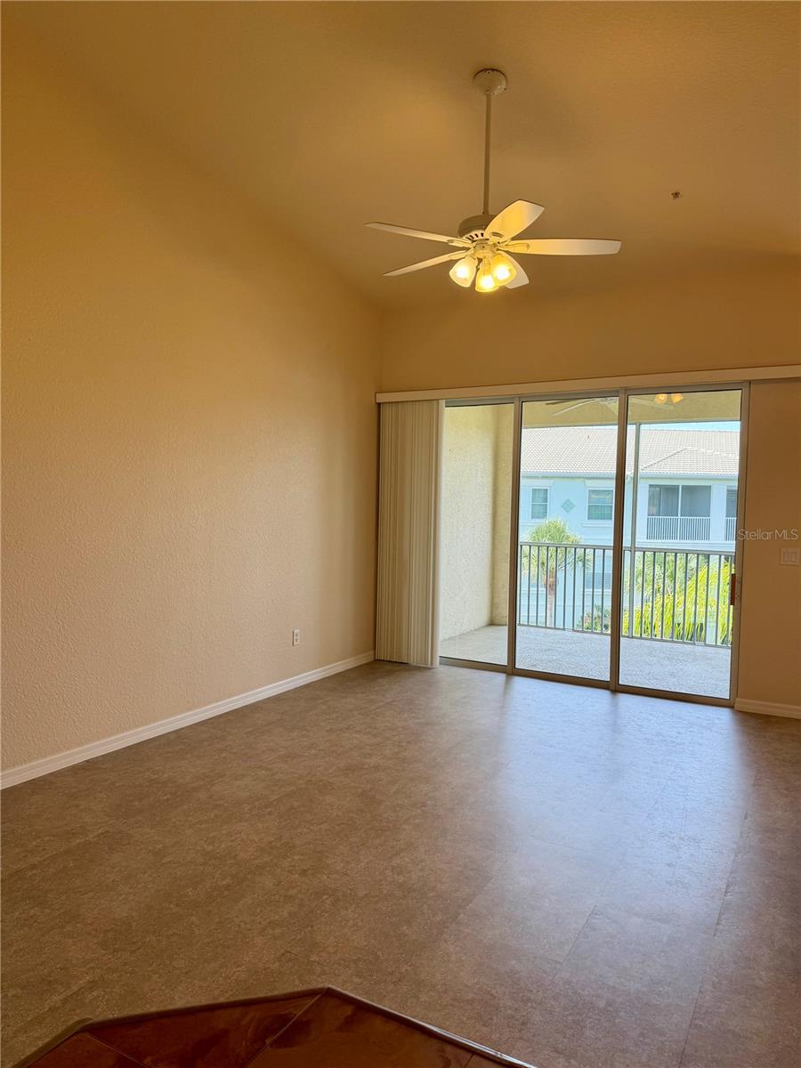 600 Gardens Edge Dr #633 Property Photo 12