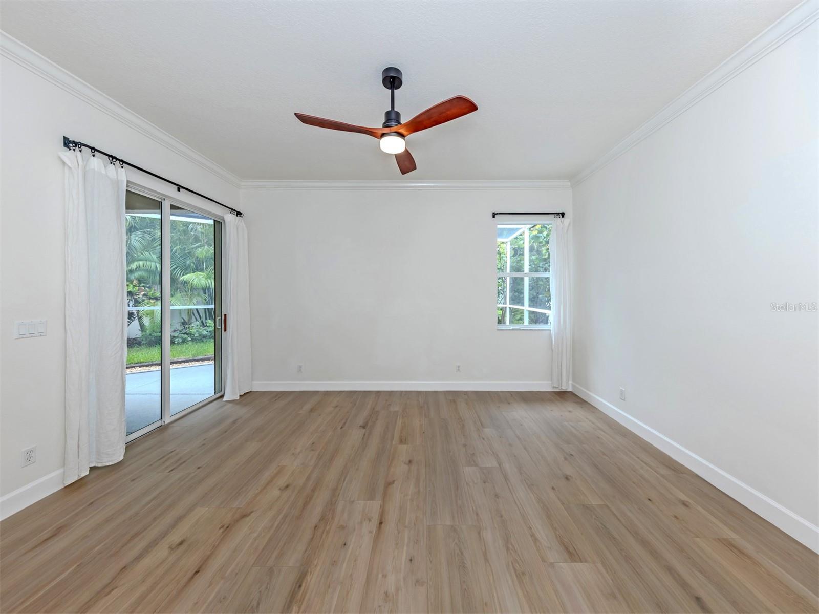128 Amora Ave Property Photo 12