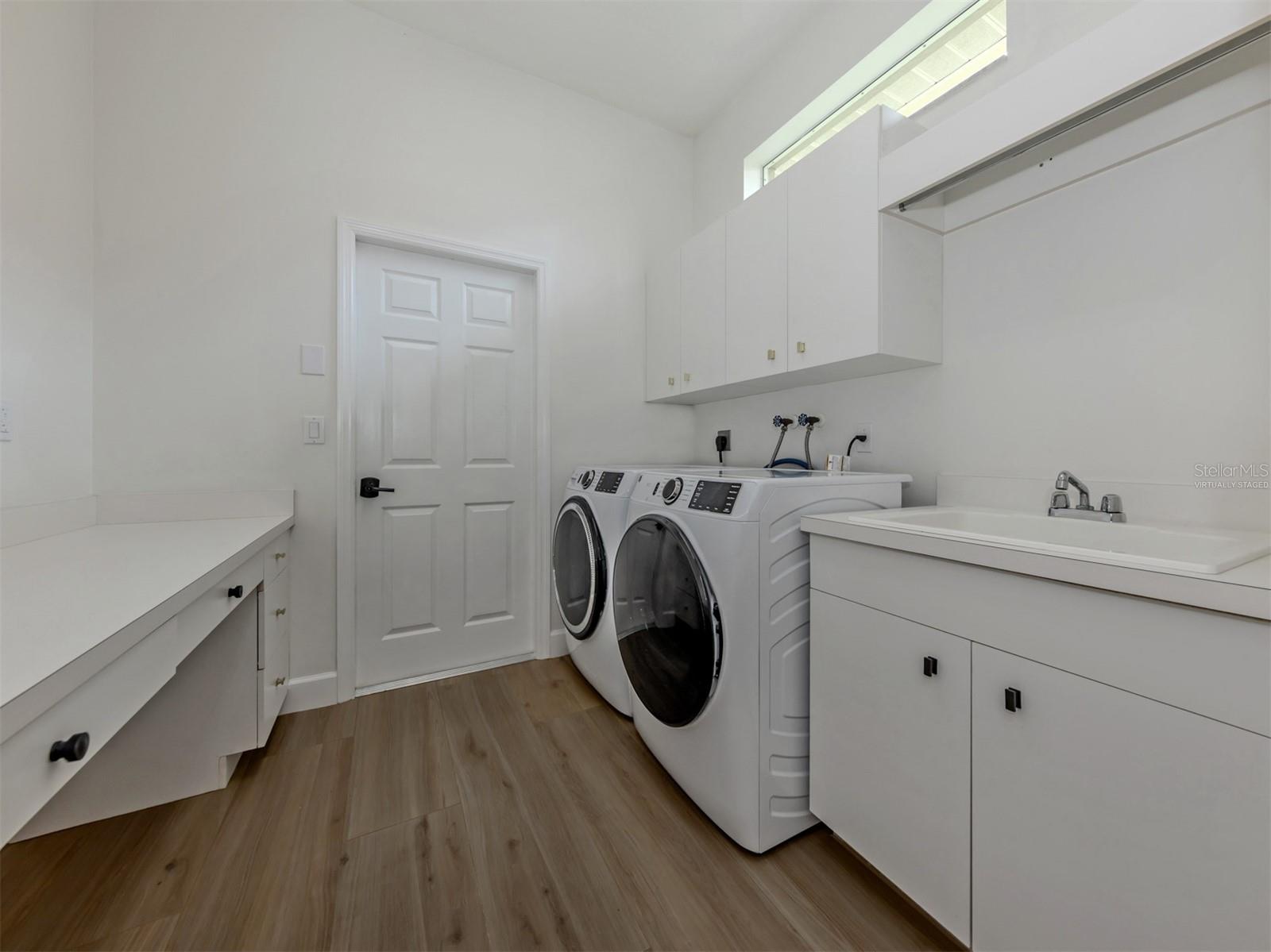 128 Amora Ave Property Photo 18
