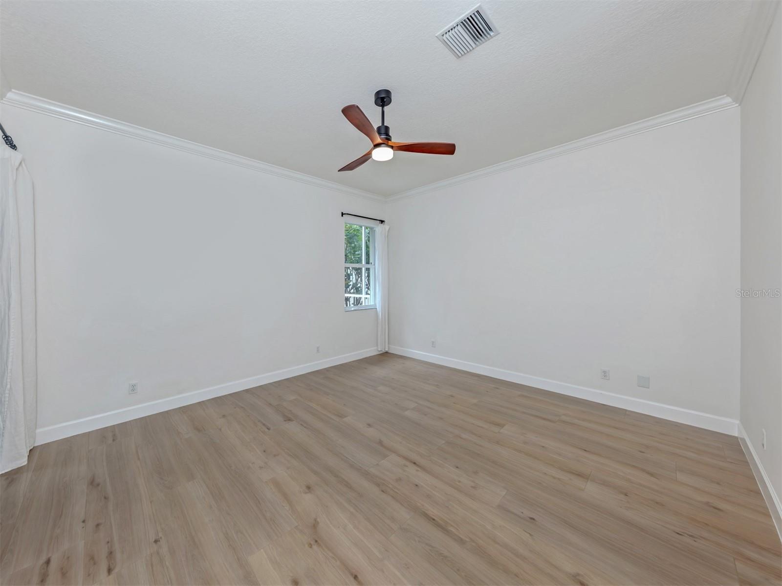 128 Amora Ave Property Photo 39