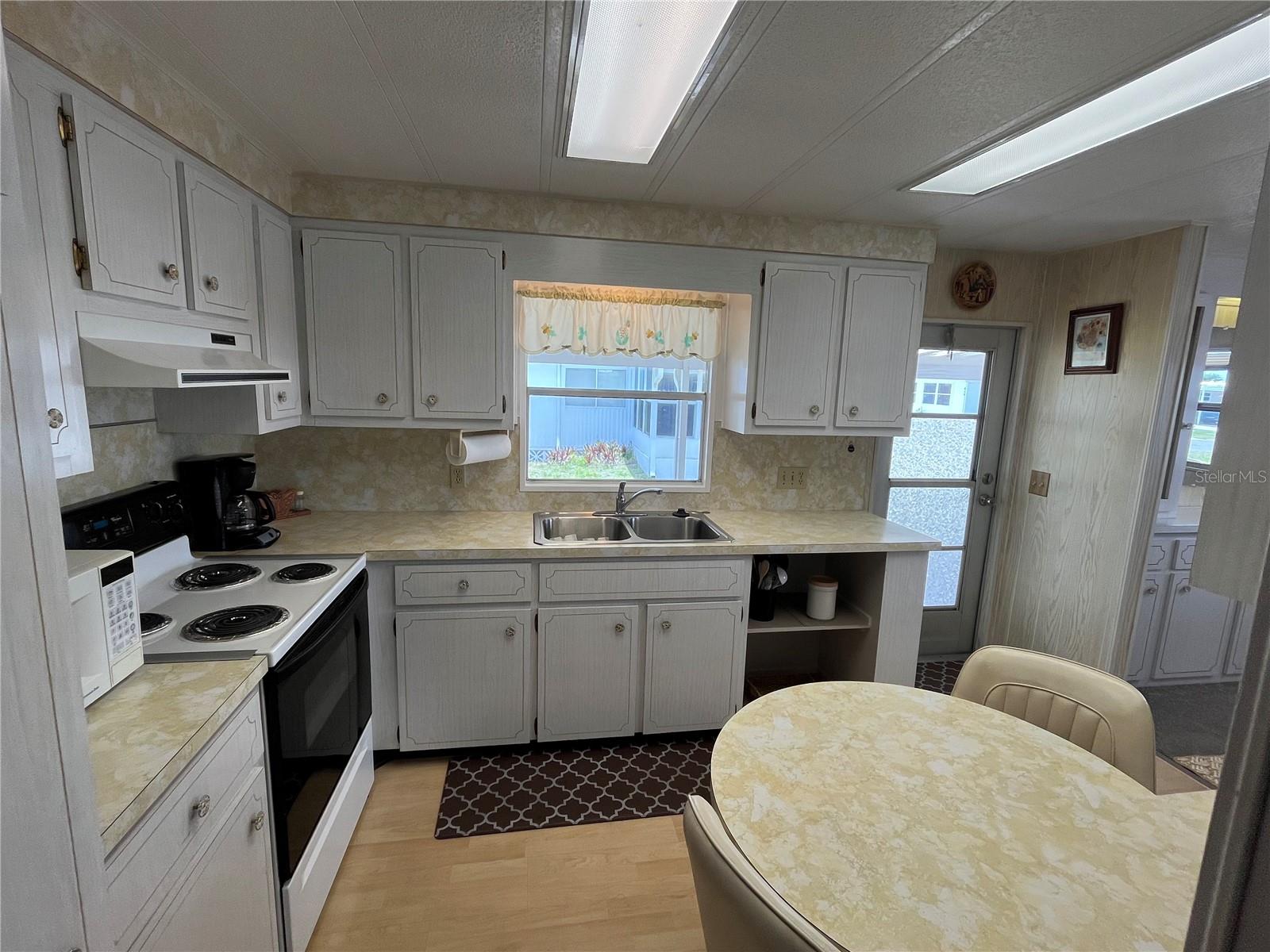 824 Trento Property Photo 12