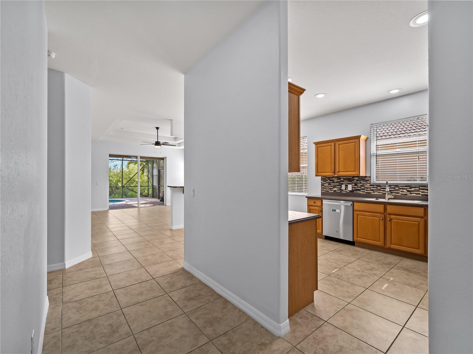 11631 Dancing River Dr Property Photo 18