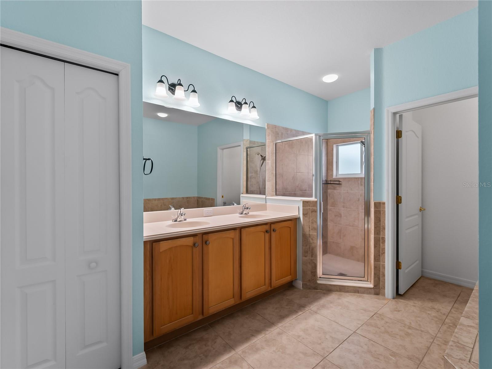 11631 Dancing River Dr Property Photo 33