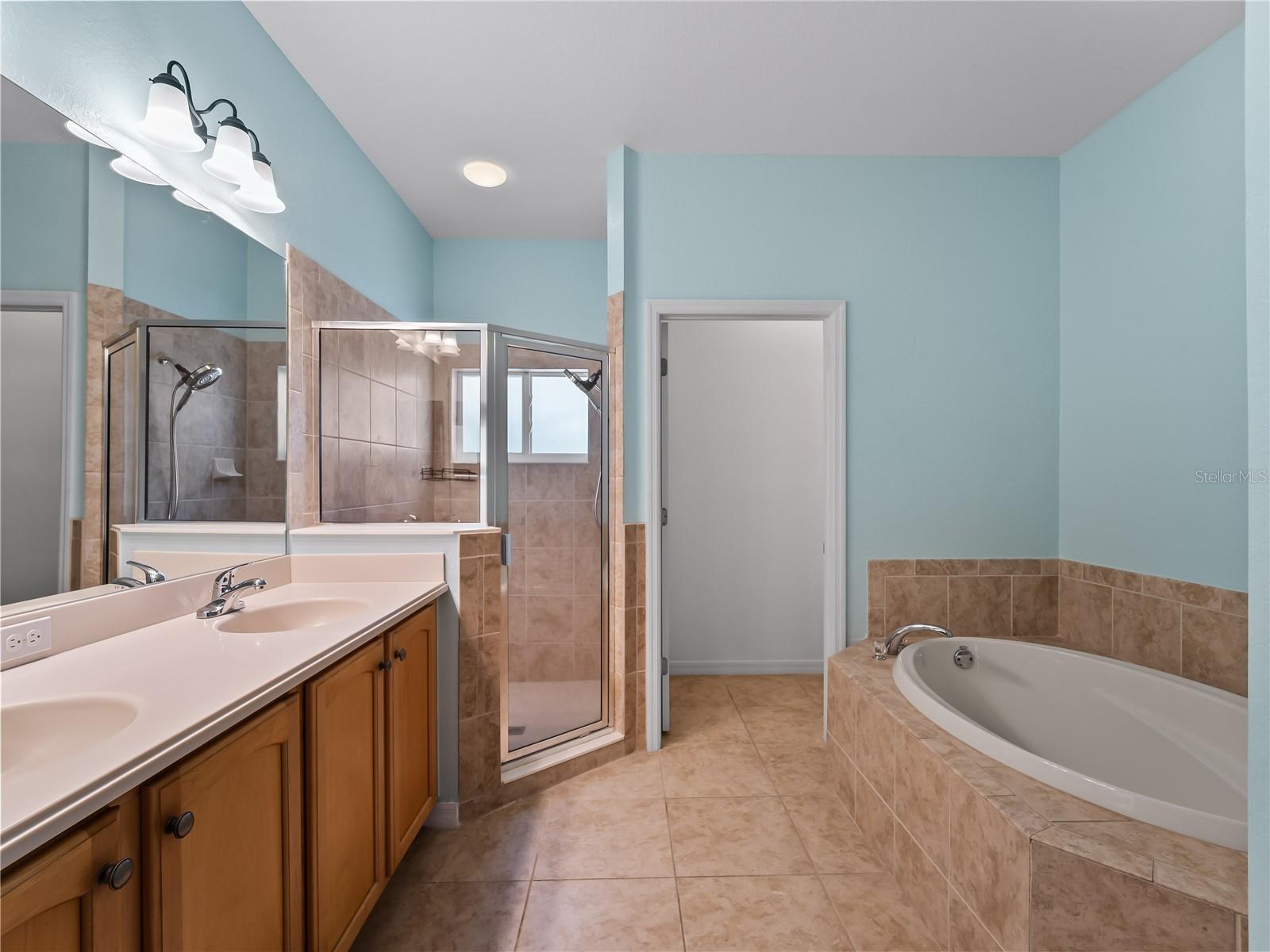 11631 Dancing River Dr Property Photo 34