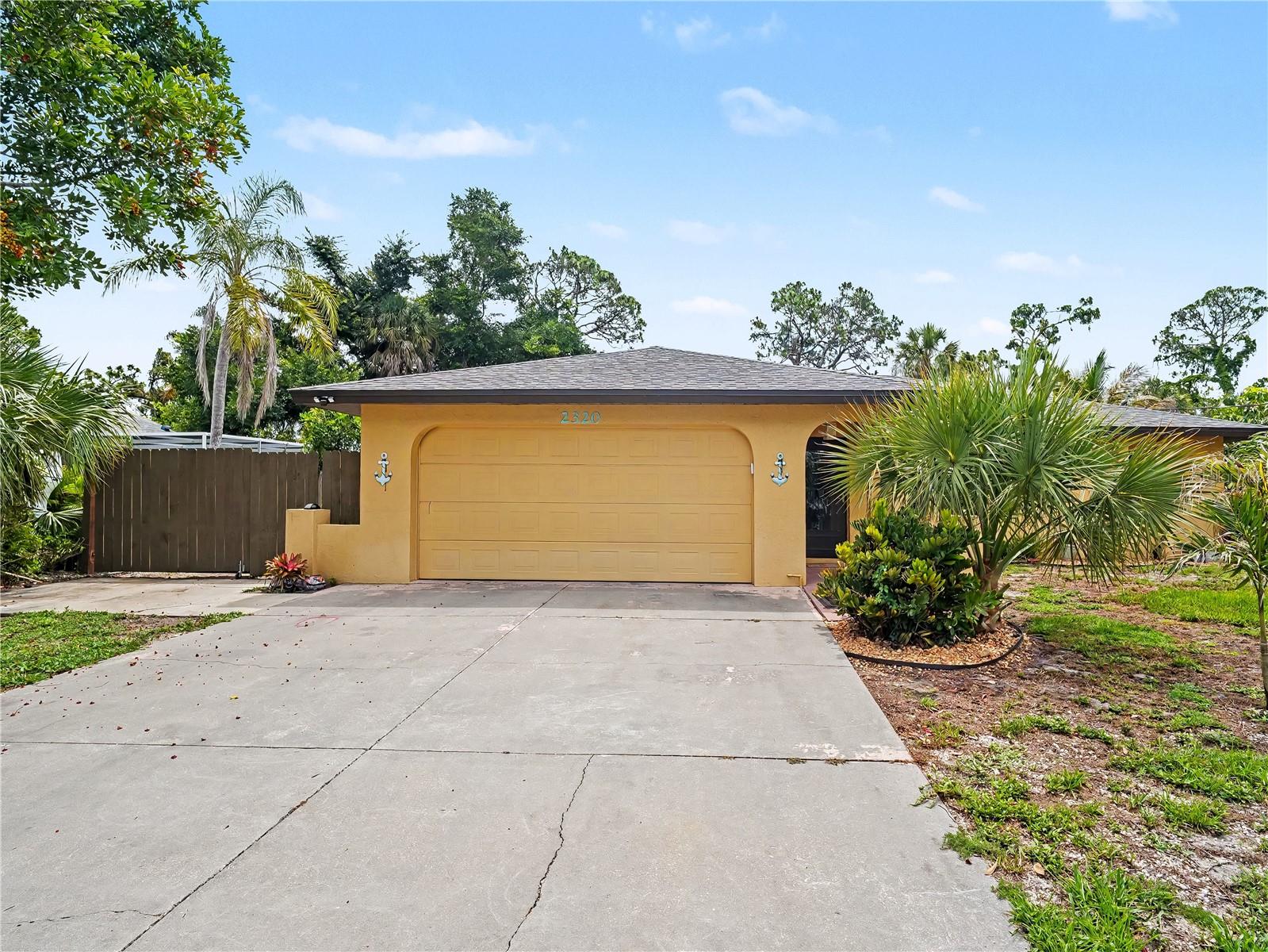 2320 Lake Shore Dr Property Photo 39