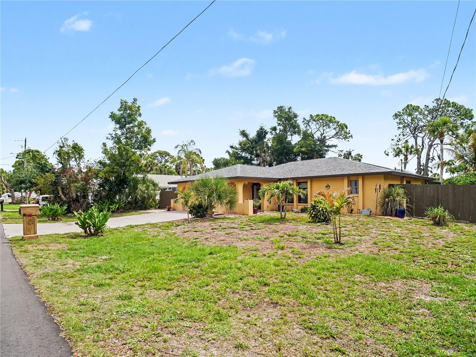 2320 Lake Shore Dr Property Photo 44