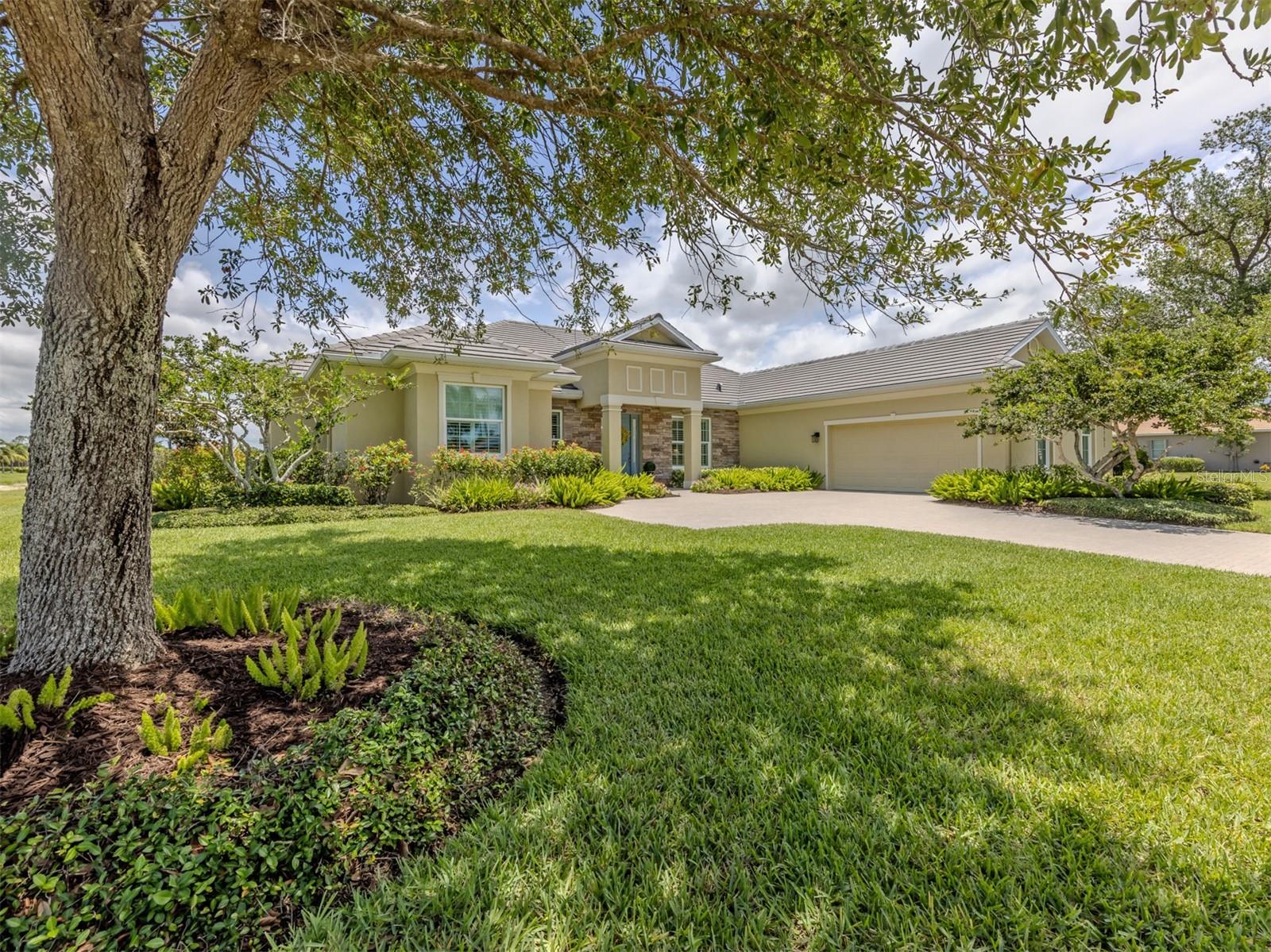19751 Cobblestone Cir Property Photo 3