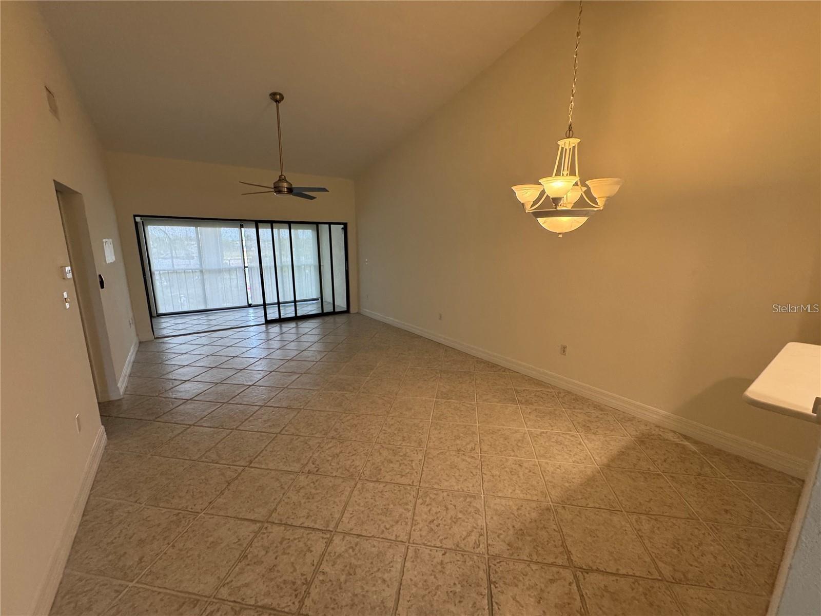2275 S Mccall Rd #201 Property Photo 3