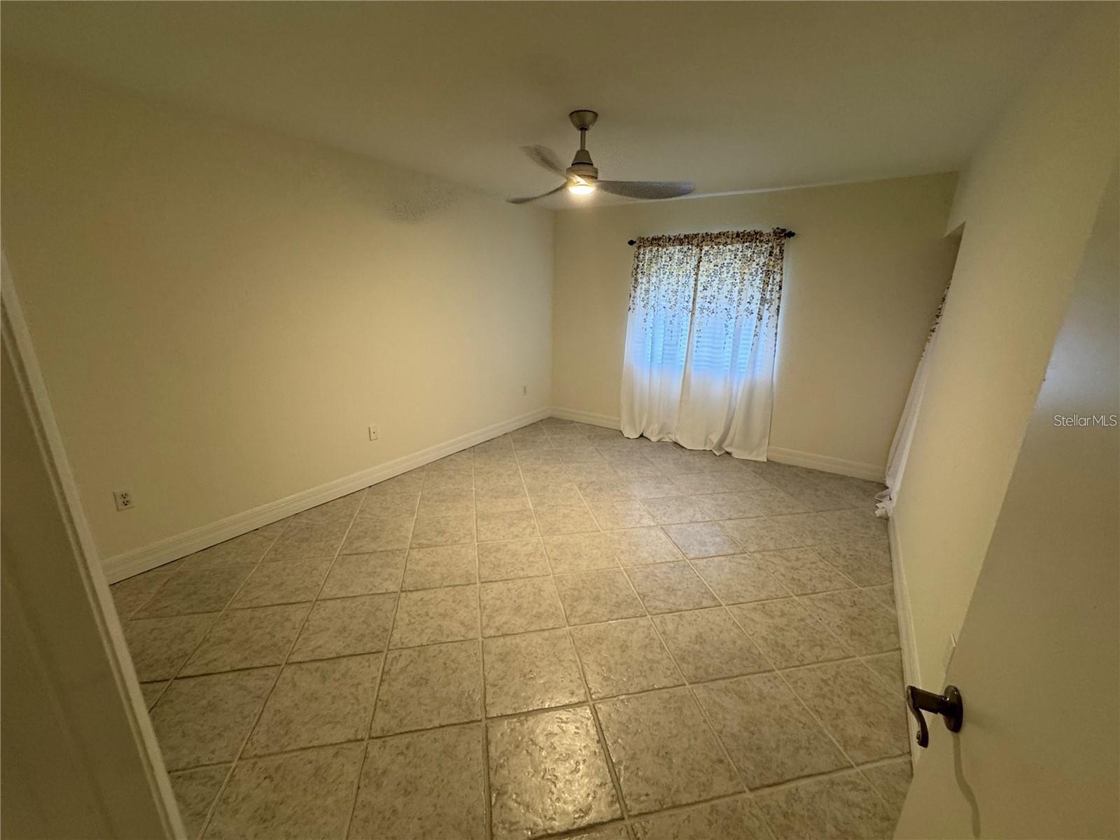 2275 S Mccall Rd #201 Property Photo 4