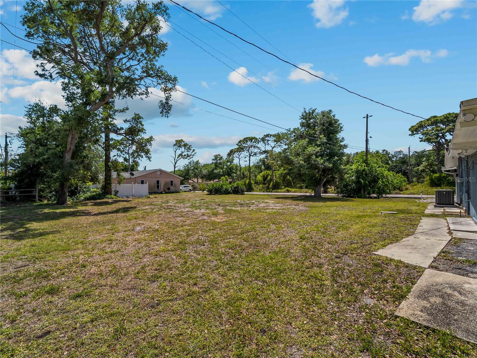 Shamrock Dr Property Photo 4