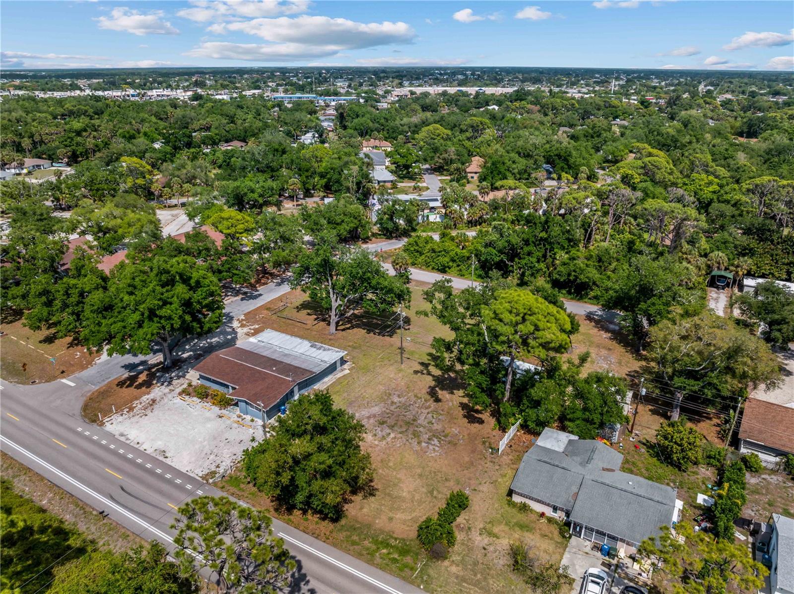 Shamrock Dr Property Photo 6