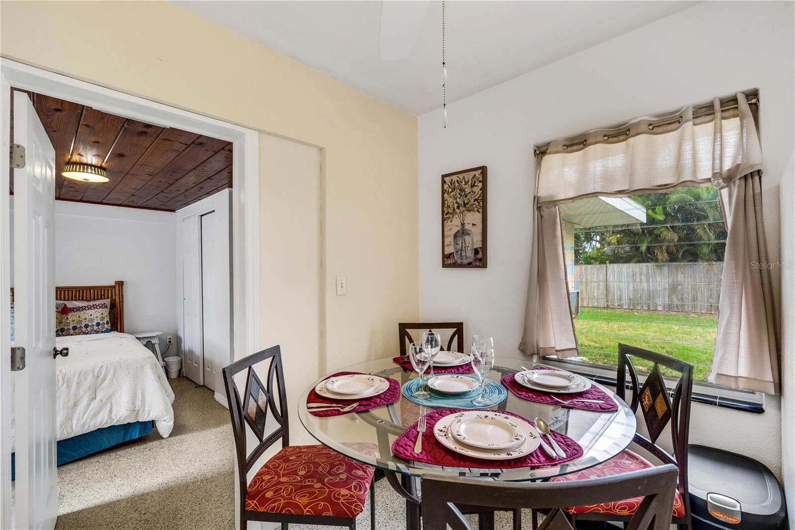 2830 Siesta Dr Property Photo 11