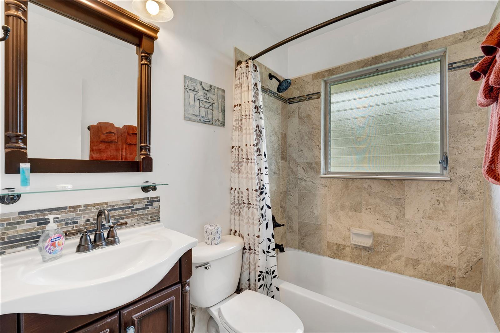 2830 Siesta Dr Property Photo 17