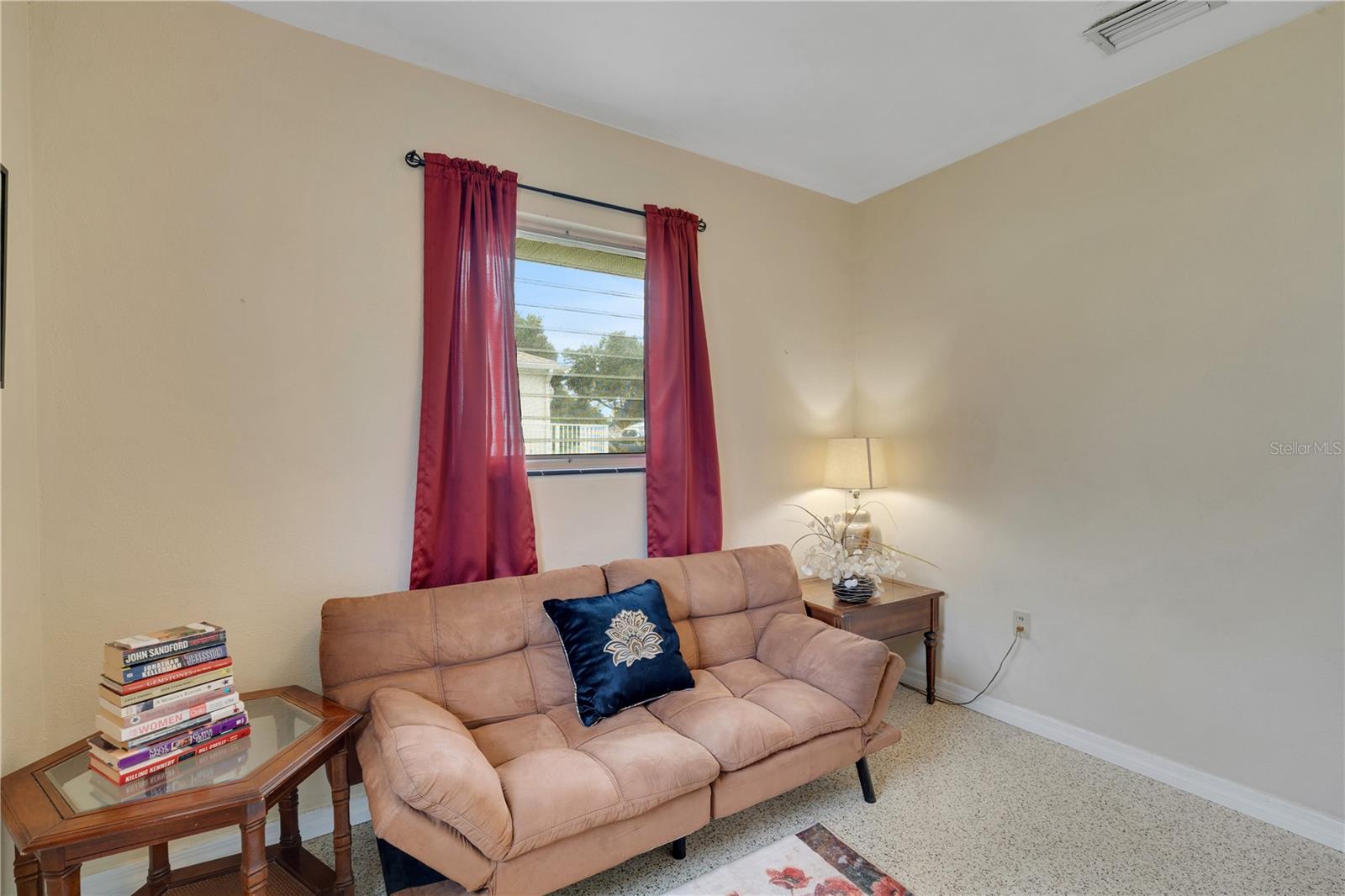 2830 Siesta Dr Property Photo 19