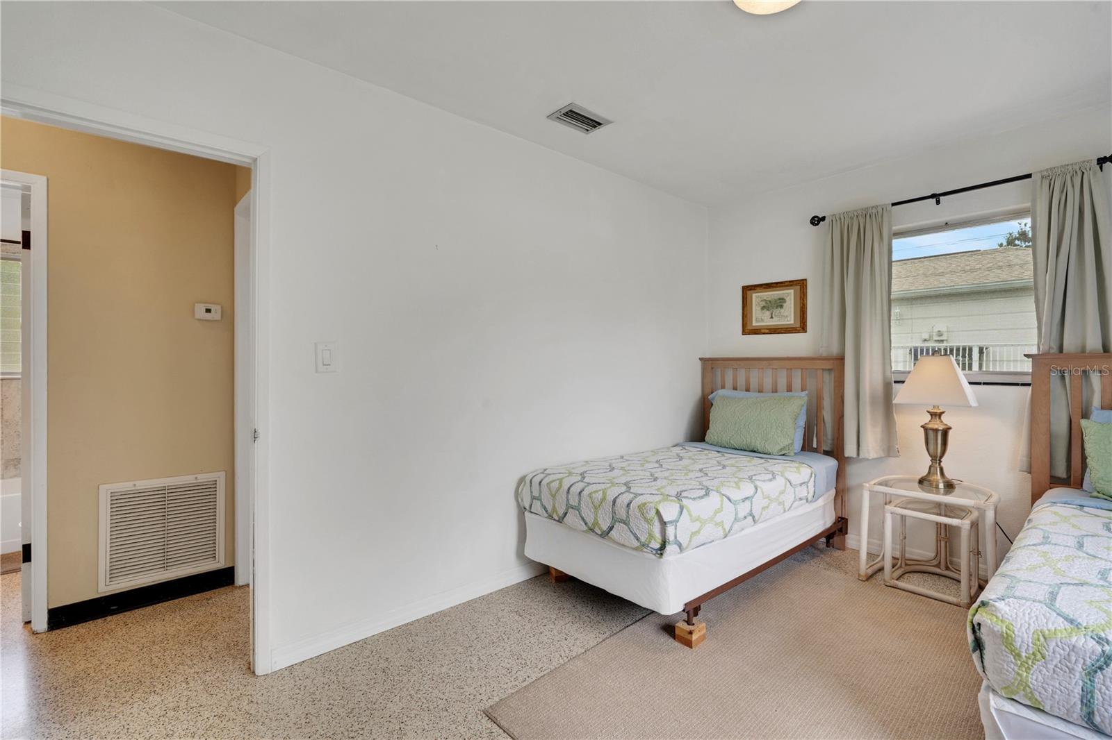2830 Siesta Dr Property Photo 22