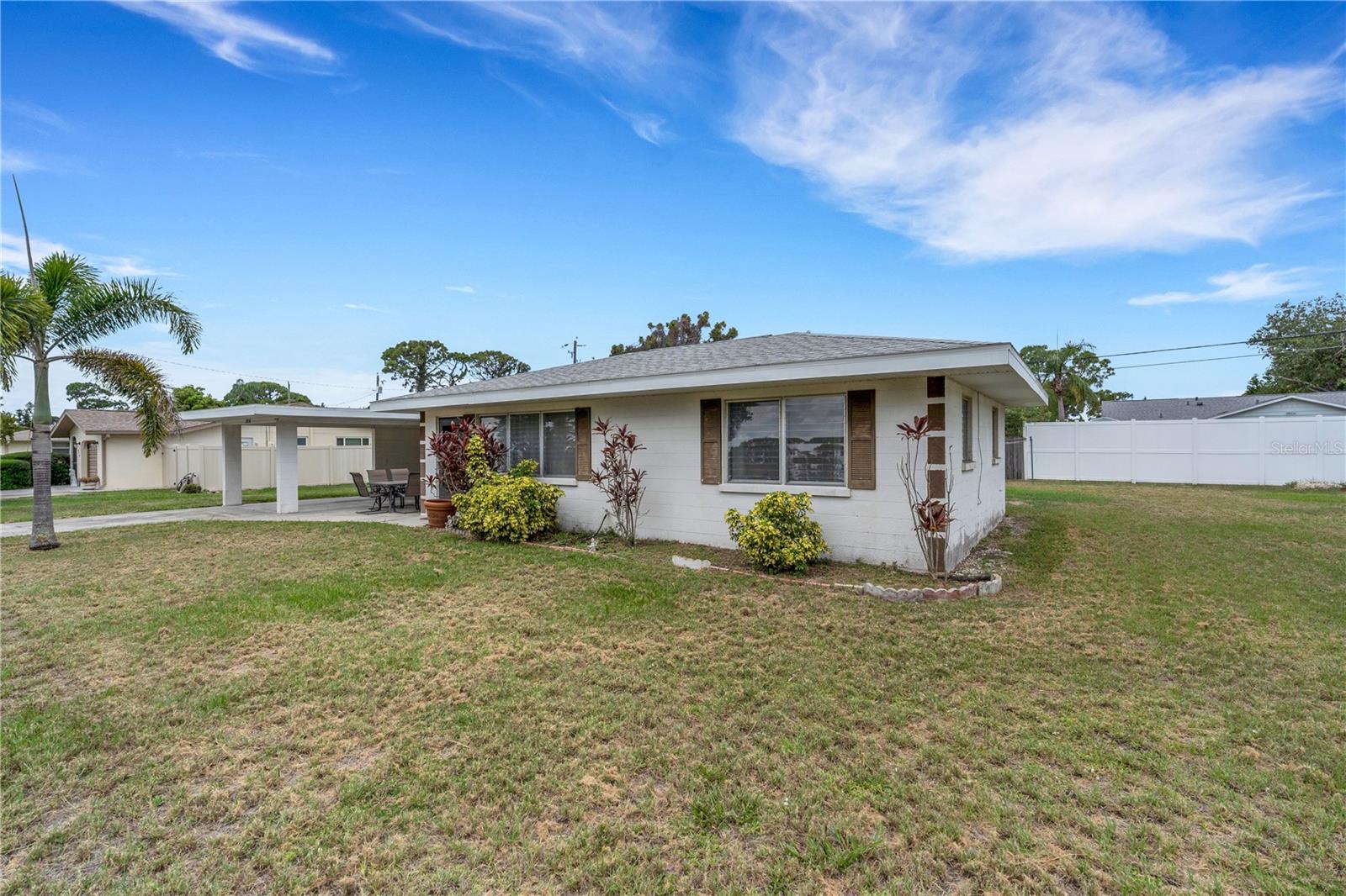 2830 Siesta Dr Property Photo 27
