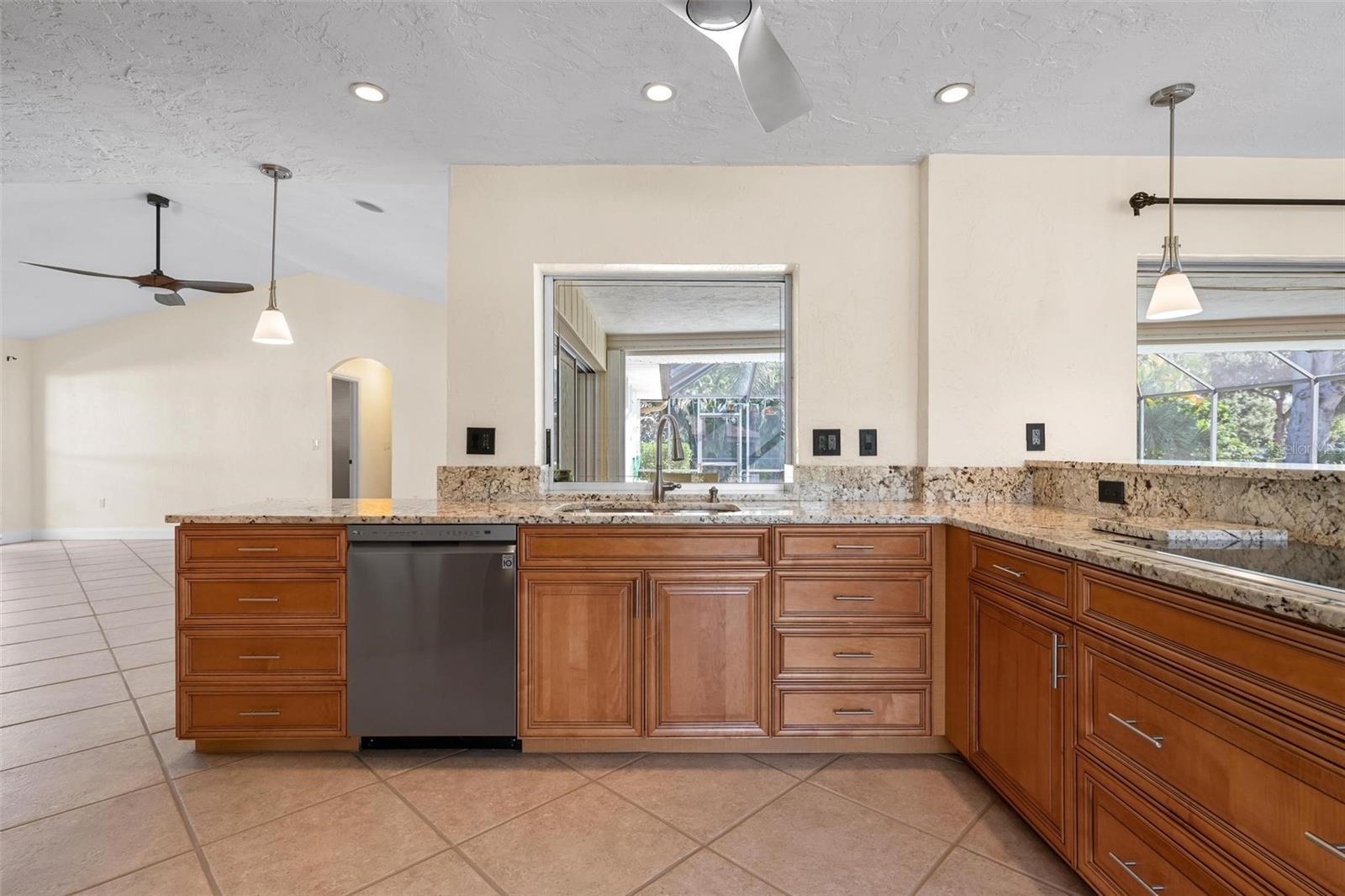 1011 Pine Forest Ct Property Photo 13