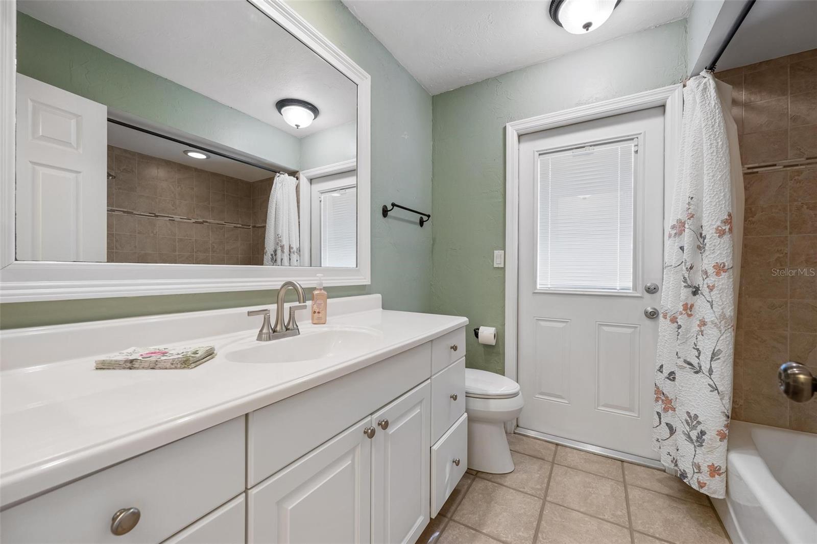 1011 Pine Forest Ct Property Photo 33
