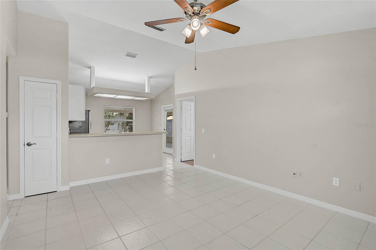 732 Nectar Rd Property Photo 5