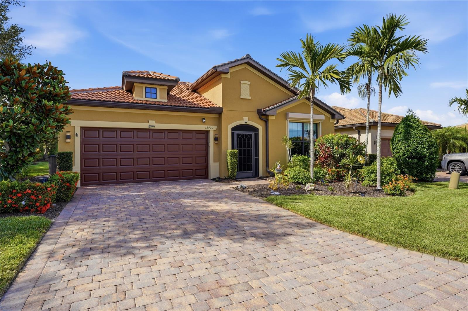 13920 KARINA ST Property Photo 1