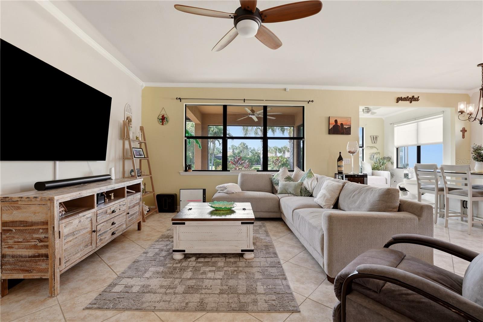 13920 Karina St Property Photo 3