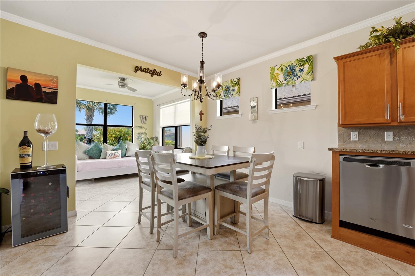 13920 Karina St Property Photo 6