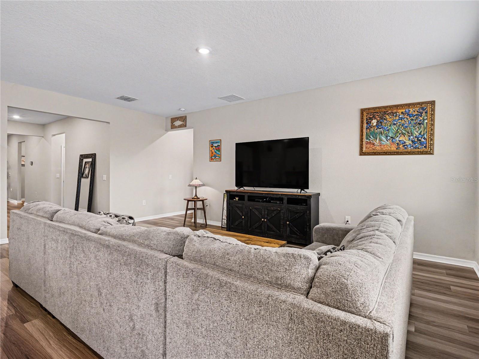 293 Daylily Blvd Property Photo 4
