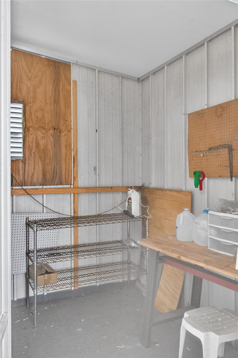 498 Longwood Dr Property Photo 30
