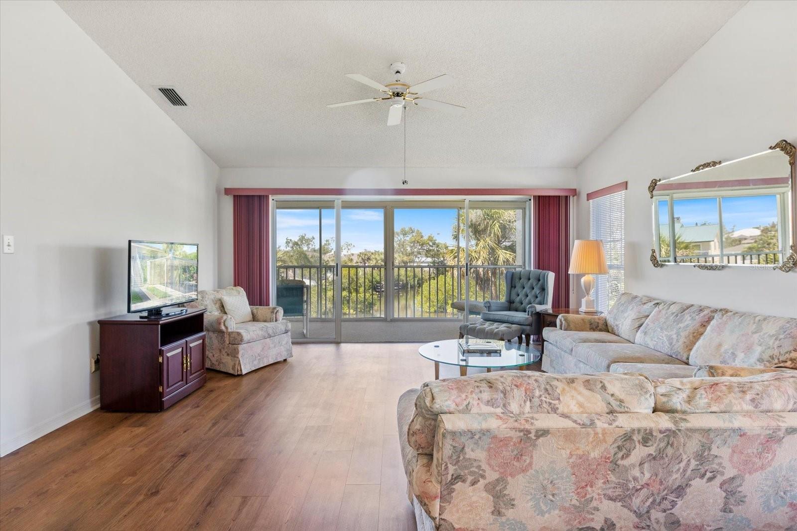 841 Waterside Dr #206 Property Photo 32