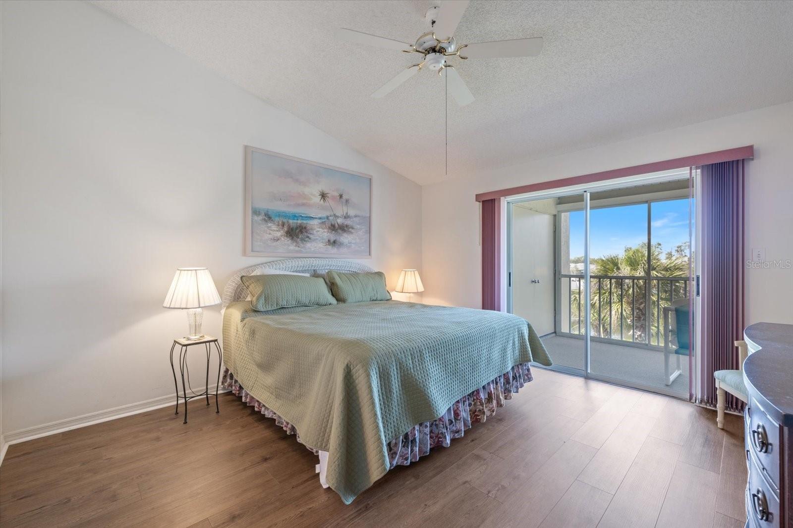 841 Waterside Dr #206 Property Photo 36
