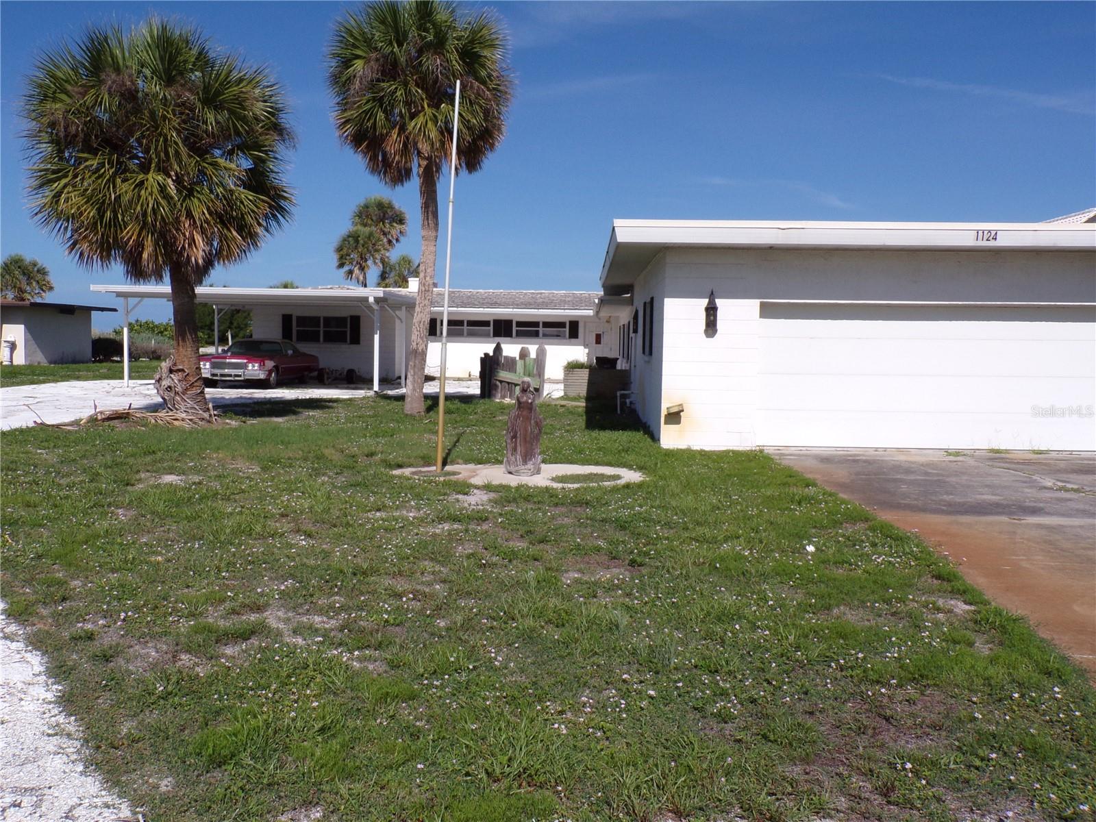 1124 Sunset Dr Property Photo 1