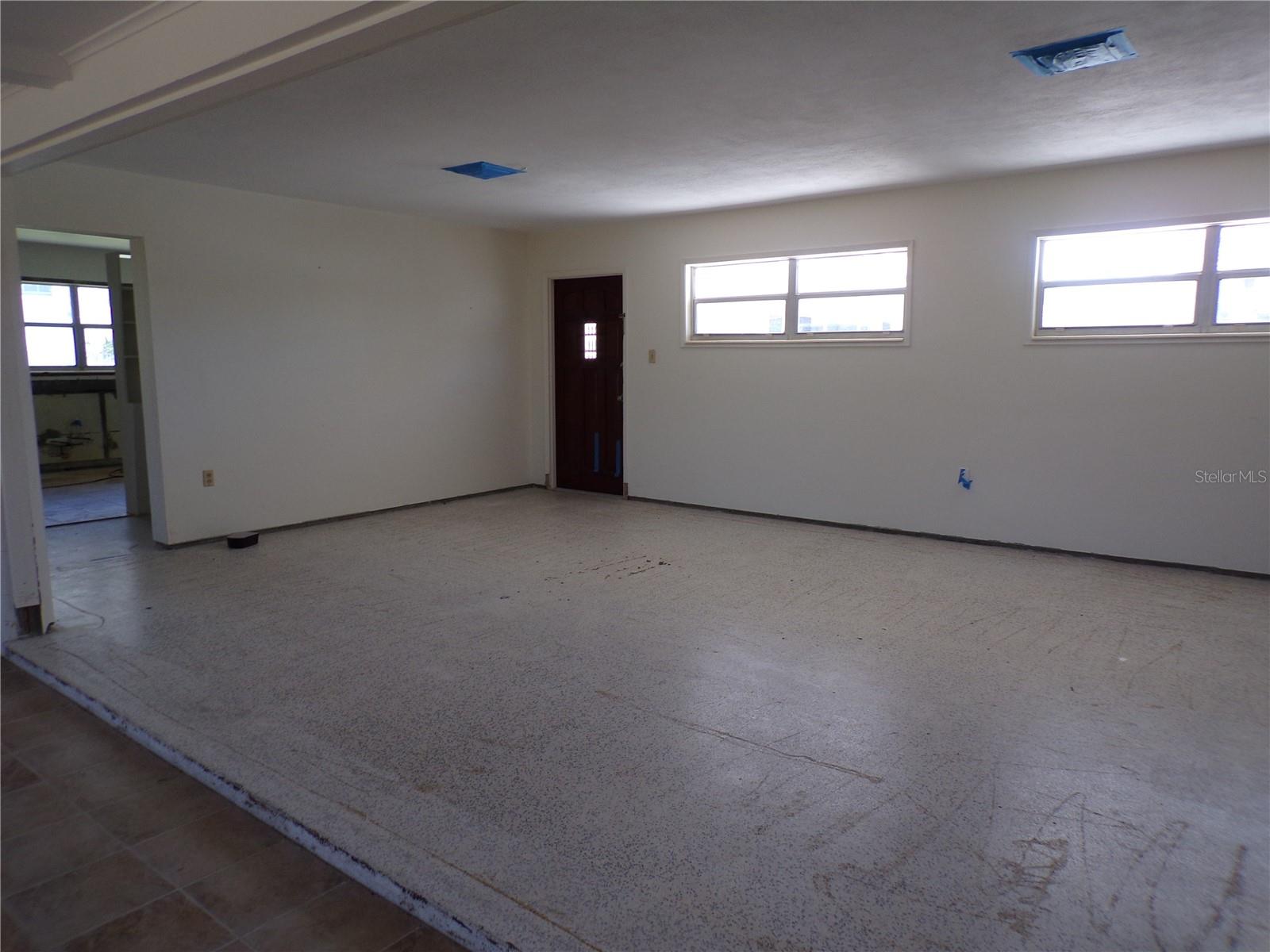 1124 Sunset Dr Property Photo 6