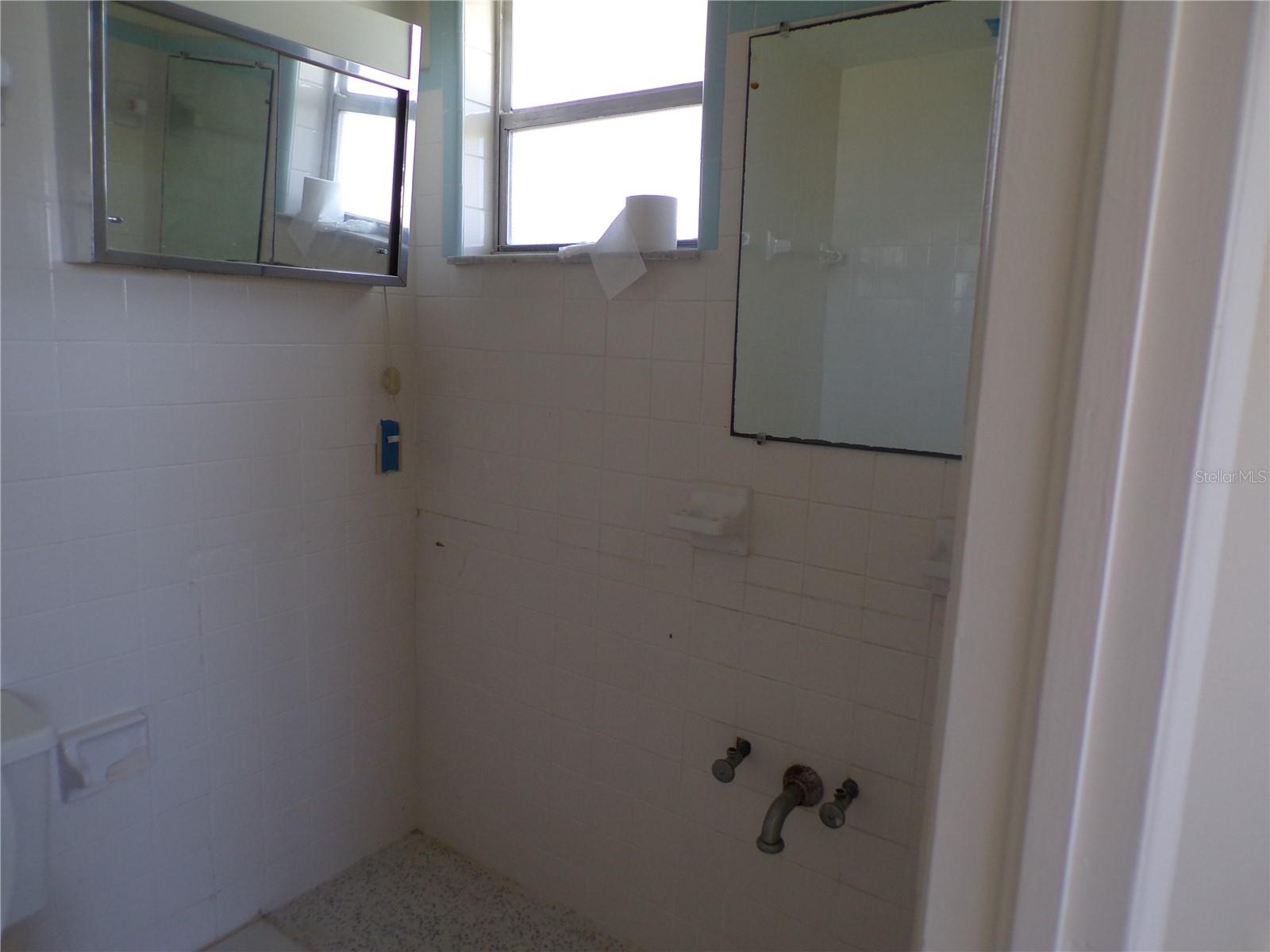 1124 Sunset Dr Property Photo 16