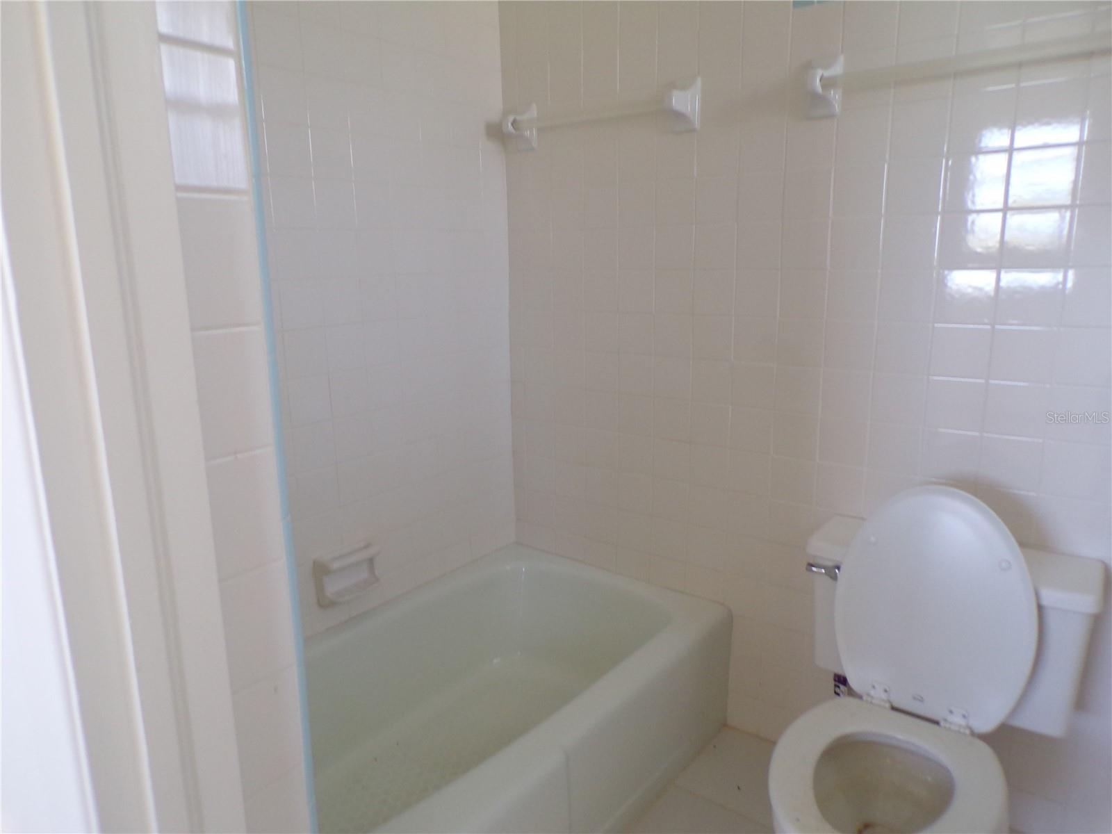 1124 Sunset Dr Property Photo 17