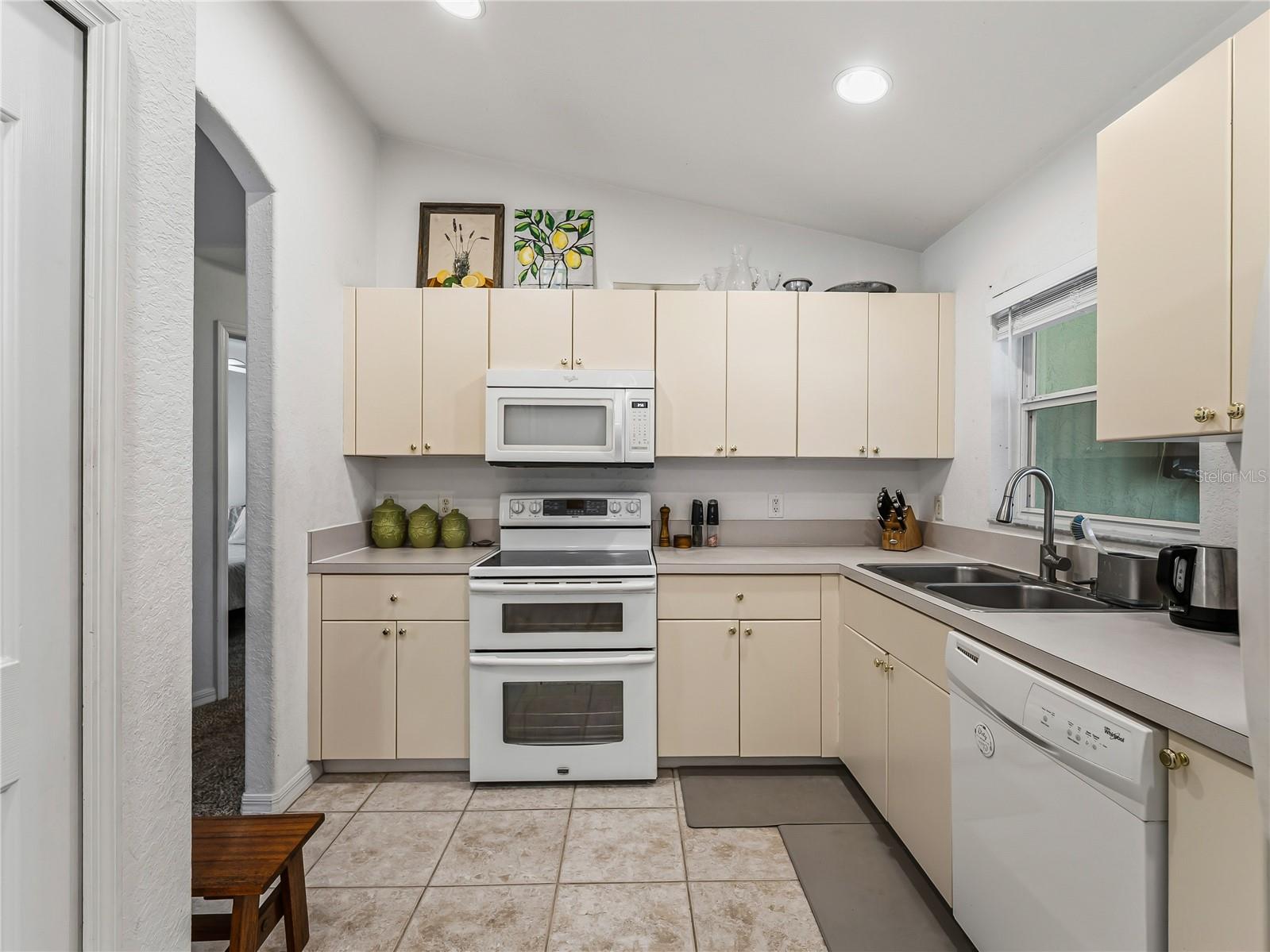 1768 Norvell Ave Property Photo 12