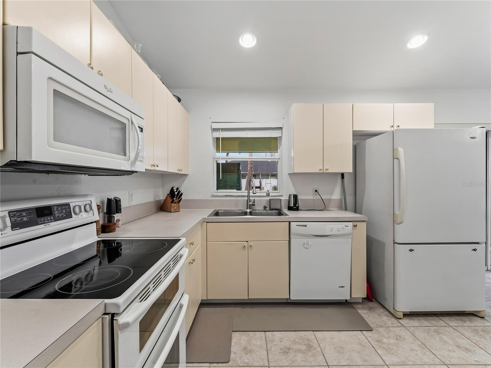 1768 Norvell Ave Property Photo 13