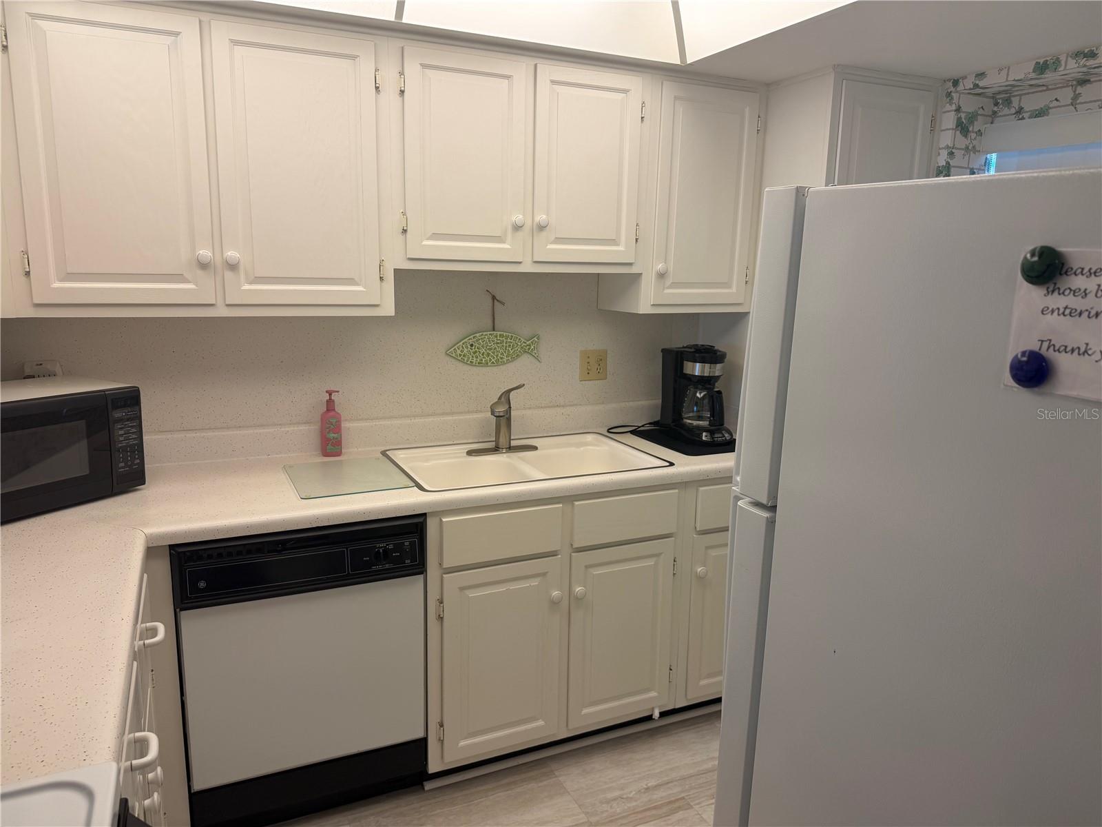 1400 Tarpon Center Dr #202 Property Photo 3