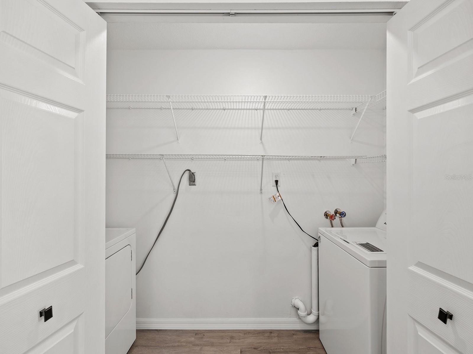 23019 Seneca Ave #b Property Photo 12