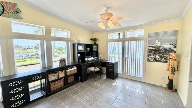 805 S Waterway Property Photo 10