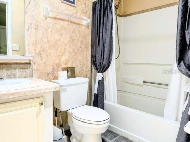 805 S Waterway Property Photo 16