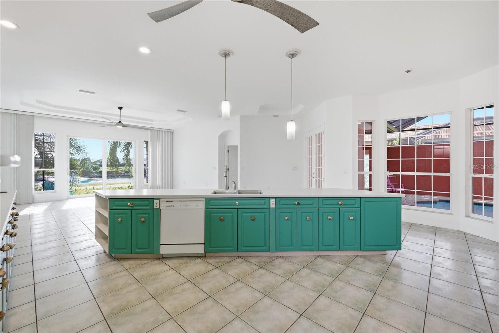 210 Rio Terra Property Photo 12