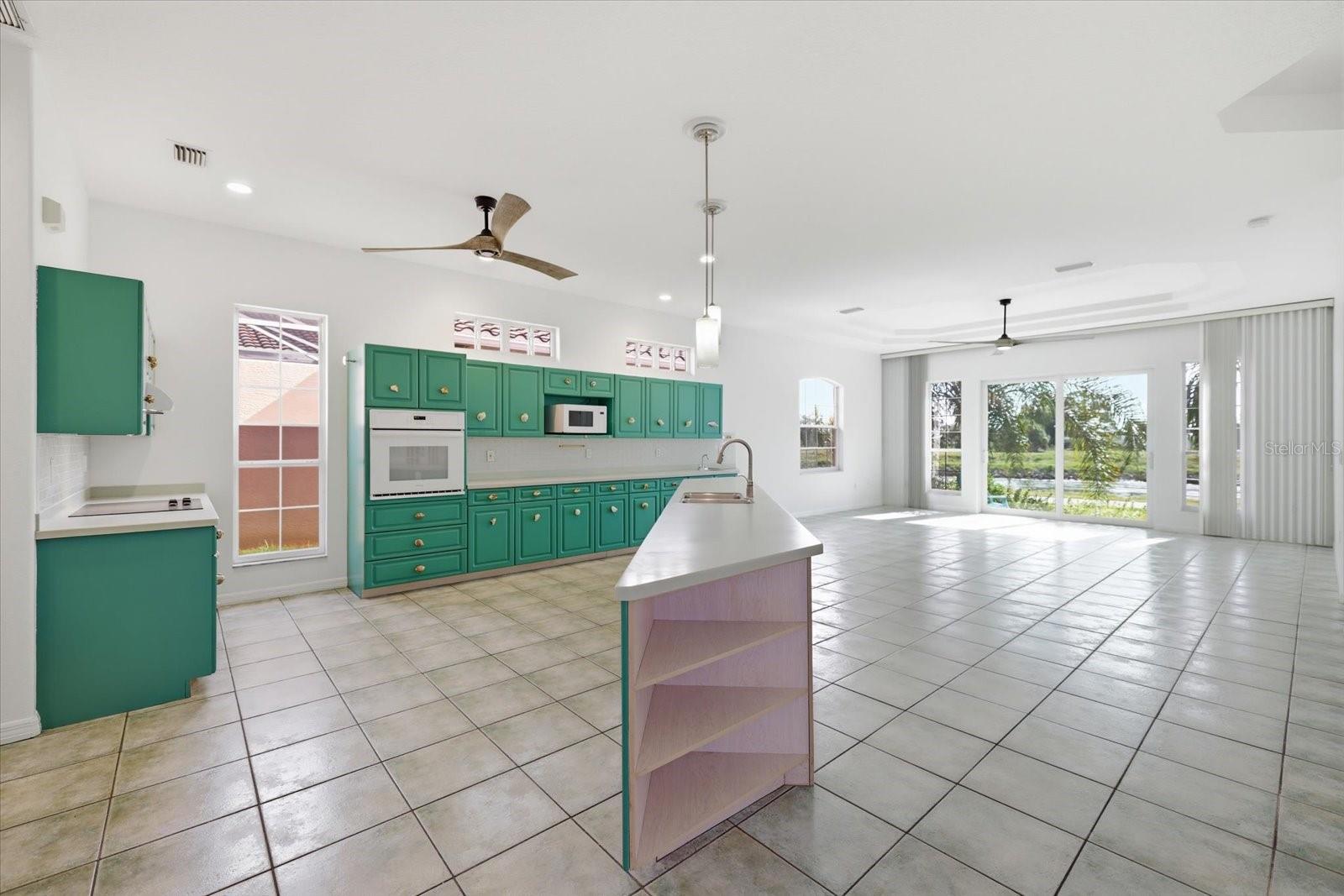 210 Rio Terra Property Photo 16