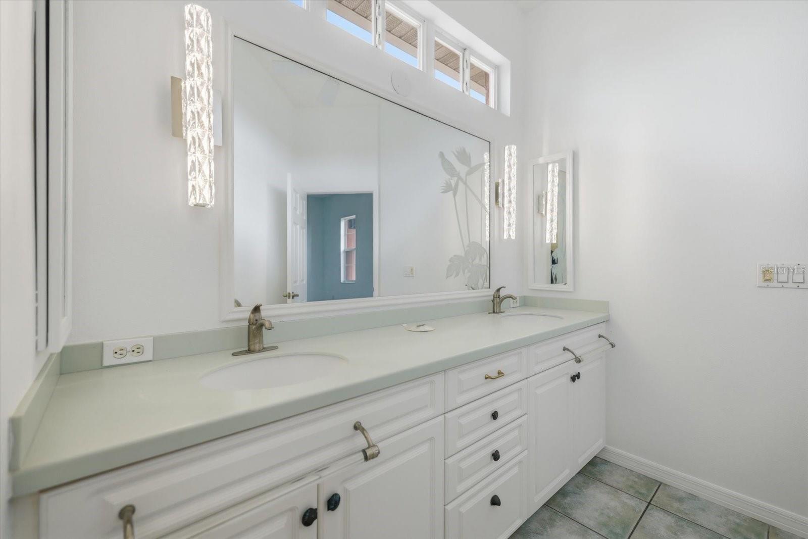 210 Rio Terra Property Photo 58