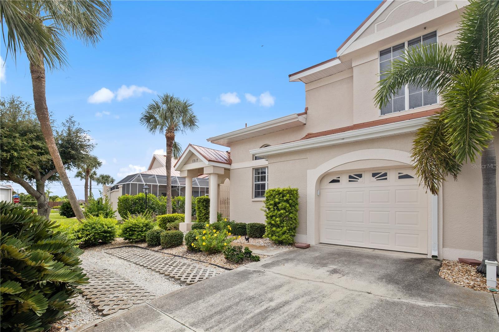 1217 Gorda Cay Ln Property Photo 5