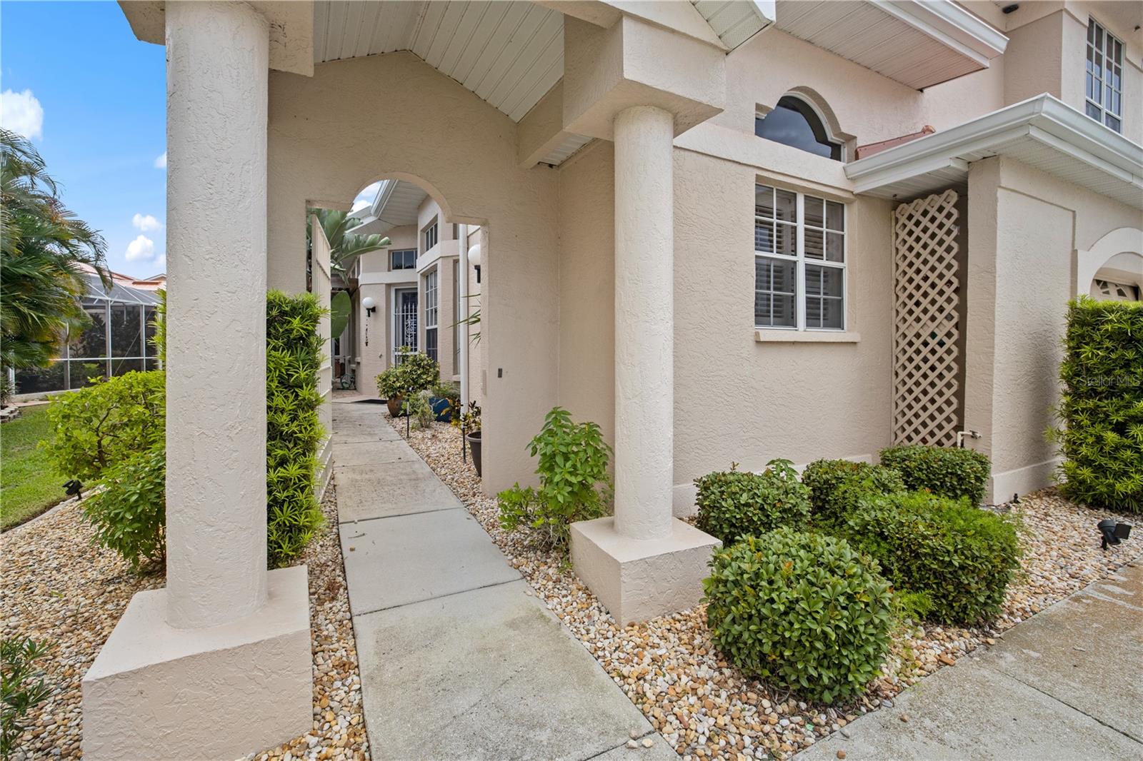 1217 Gorda Cay Ln Property Photo 7