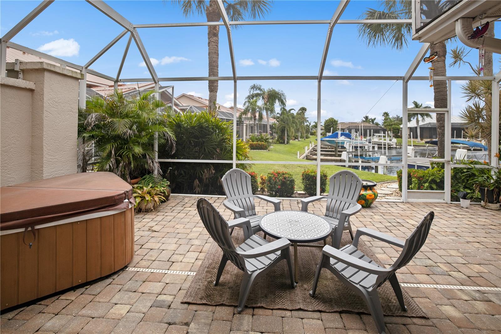 1217 Gorda Cay Ln Property Photo 9