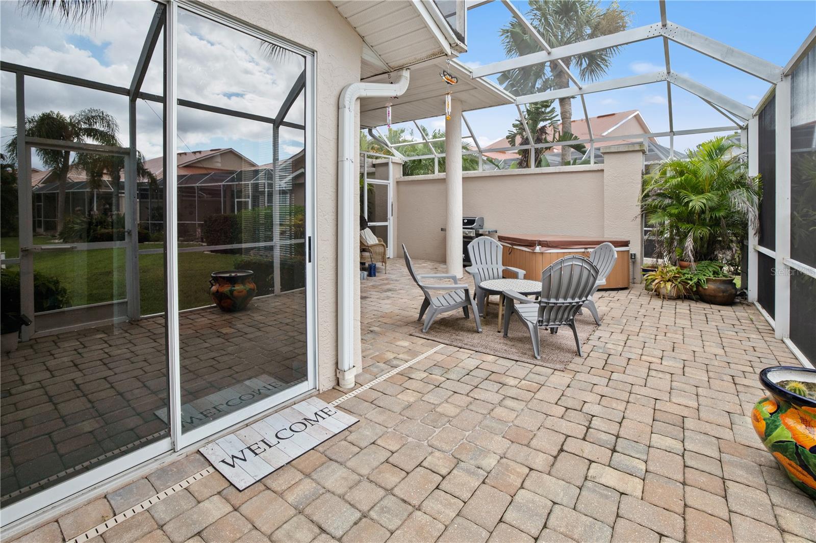 1217 Gorda Cay Ln Property Photo 11