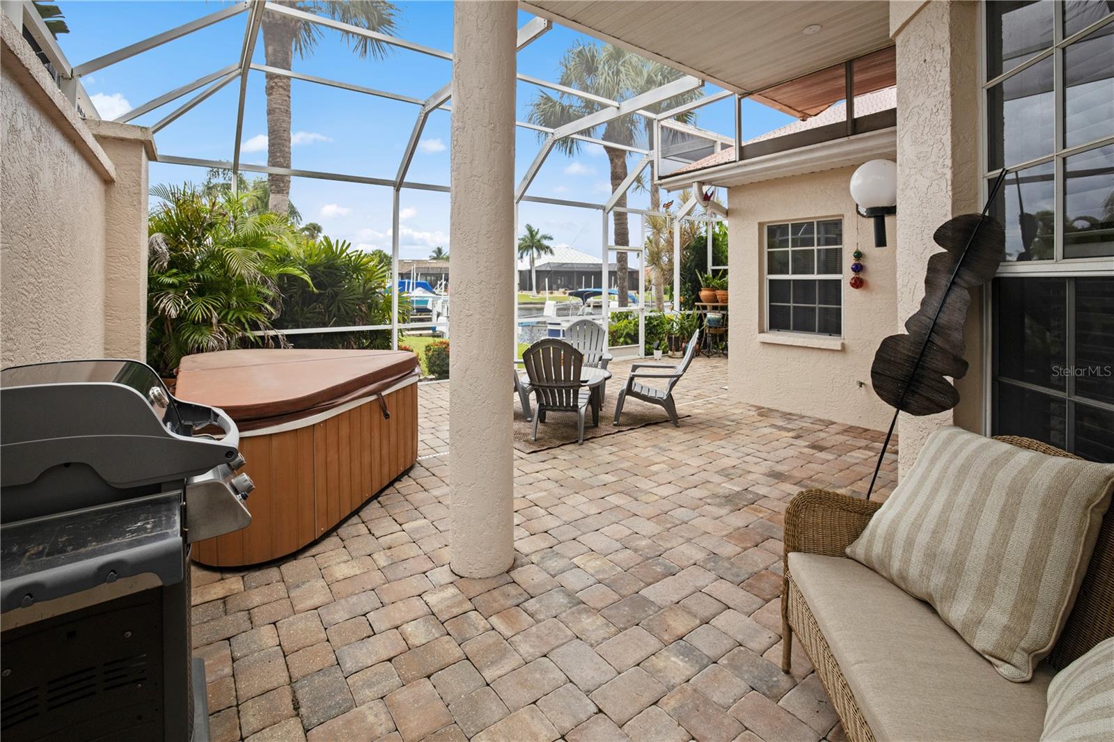 1217 Gorda Cay Ln Property Photo 13